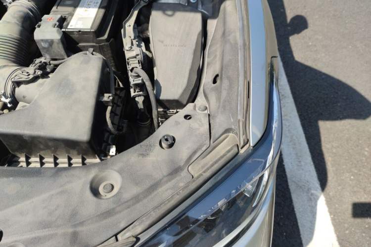Used Lexus ES 2018 200 Excellence Edition China V Standard Engine Bay Left