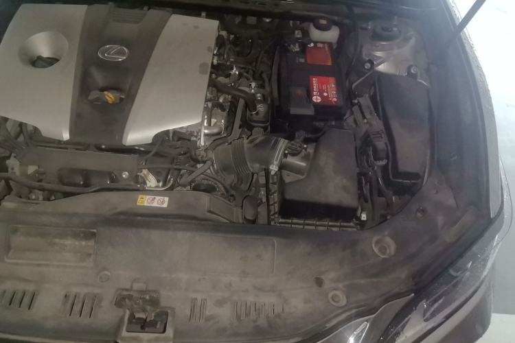 Used Lexus ES 2018 260 Excellence Edition China V Standard Engine Bay Left