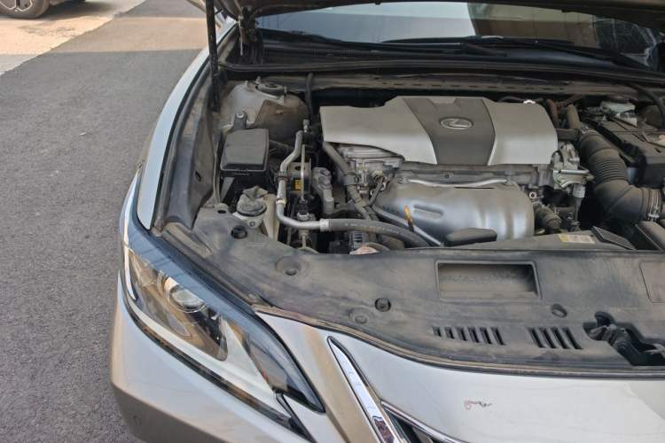 Used Lexus ES 2018 200 Excellence Edition China VI Standard Engine Bay Right