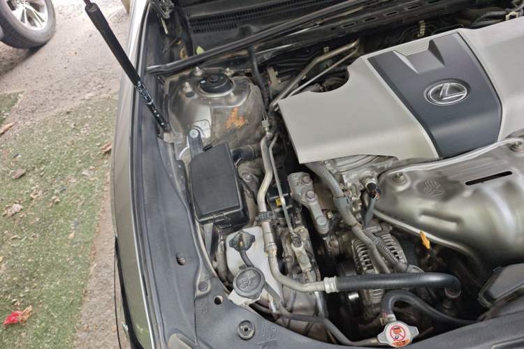 Used Lexus ES 2018 200 Luxury Edition China V Standard Engine Bay Right