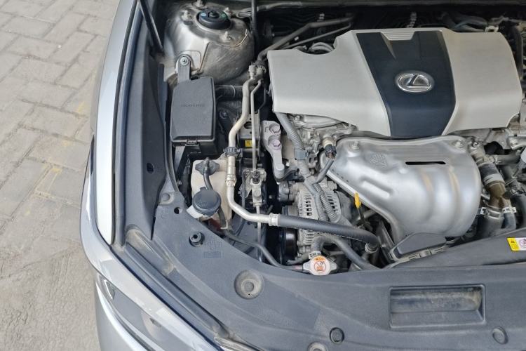 Used Lexus ES 2018 200 Excellence Edition China V Standard Engine Bay Right