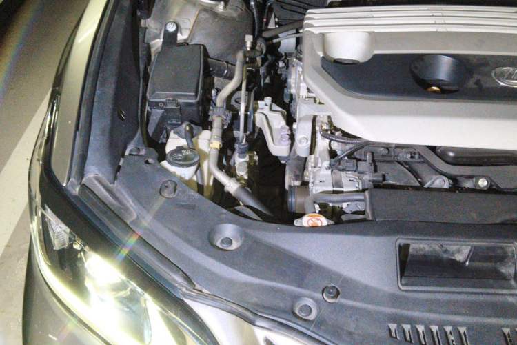 Used Lexus ES 2018 200 Excellence Edition China VI Standard Engine Bay Right