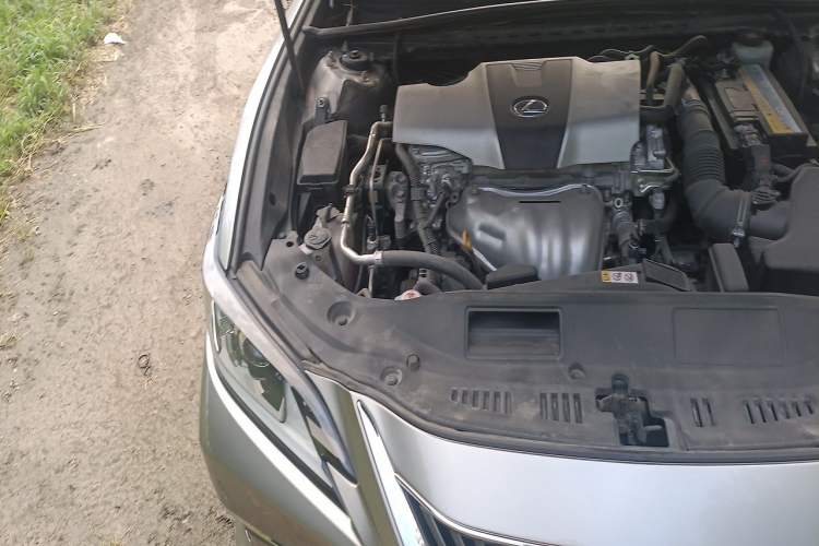 Used Lexus ES 2018 200 Excellence Edition China V Standard Engine Bay Right