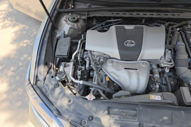 Used Lexus ES 2018 200 Luxury Edition China V Standard Engine Bay Right