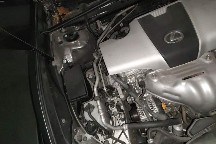 Used Lexus ES 2018 200 Luxury Edition China V Standard Engine Bay Right