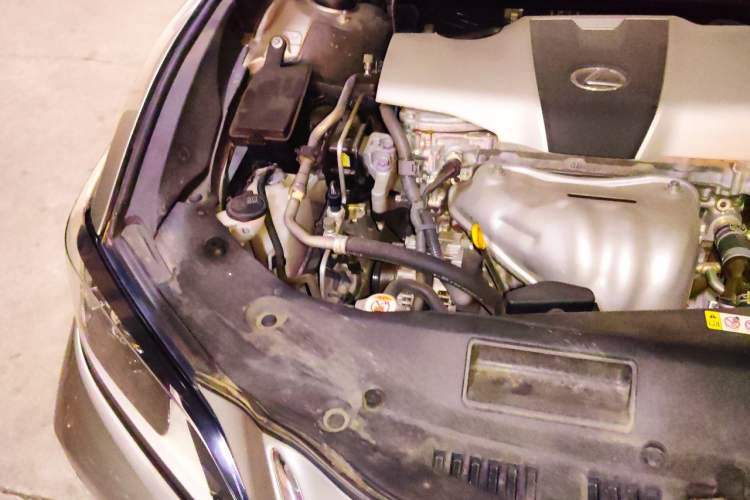 Used Lexus ES 2018 200 Excellence Edition China V Standard Engine Bay Right