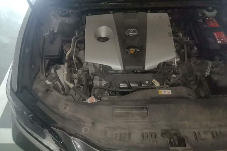 Used Lexus ES 2018 260 Excellence Edition China V Standard Engine Bay Right