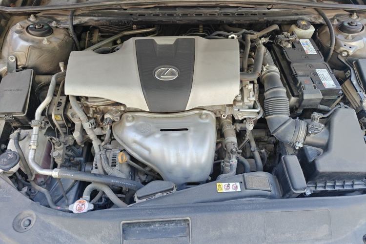 Used Lexus ES 2018 200 Excellence Edition China V Standard Engine Bay