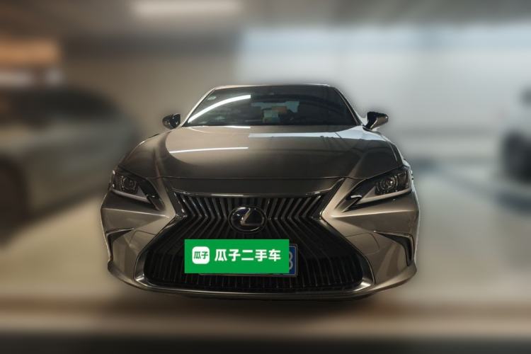 Used Lexus ES 2018 300h Premier Edition China V Standard Exterior 1
