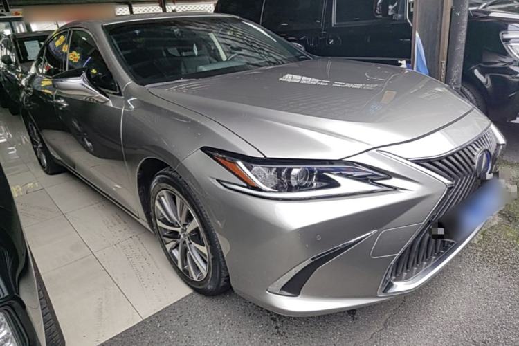 Used Lexus ES 2018 300h Premier Edition China VI Standard Exterior 1