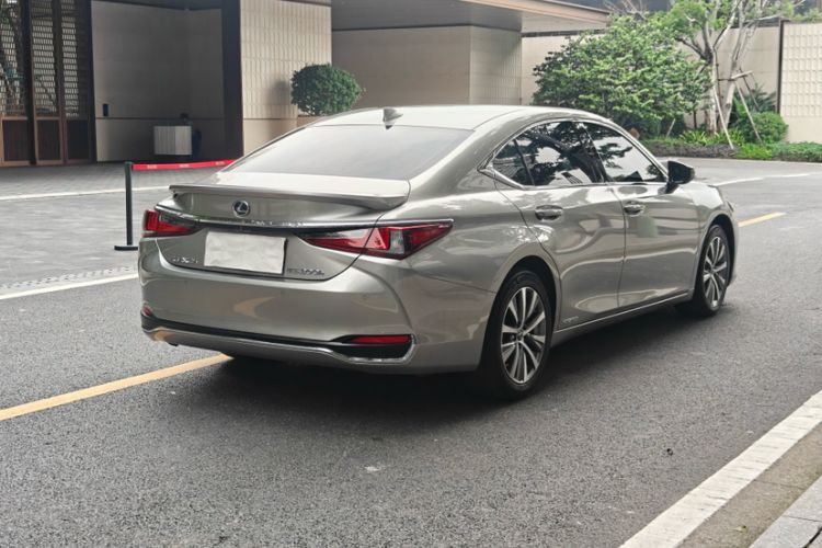 Used Lexus ES 2018 300h Premier Edition China VI Standard Exterior 10
