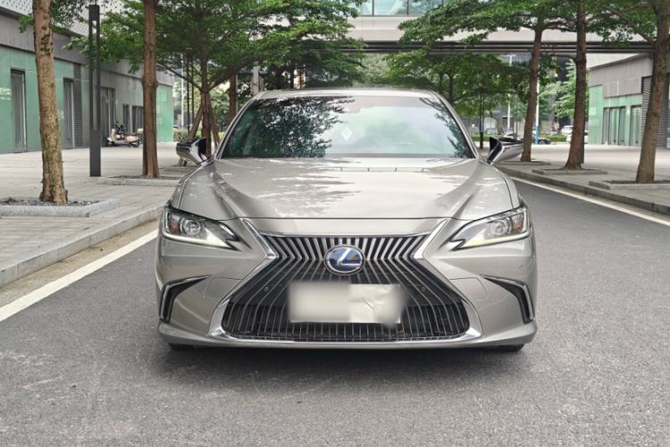 Used Lexus ES 2018 300h Premier Edition China VI Standard Exterior 11