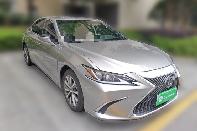 Used Lexus ES 2018 200 Excellence Edition China V Standard Exterior 2