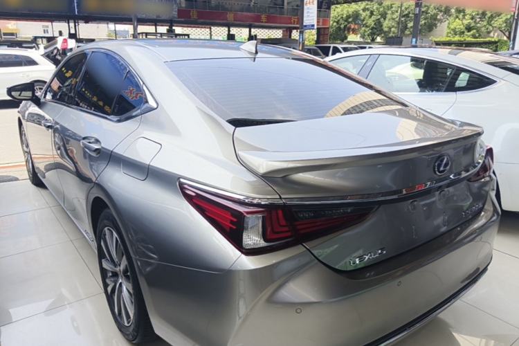 Used Lexus ES 2018 300h Premier Edition China VI Standard Exterior 2