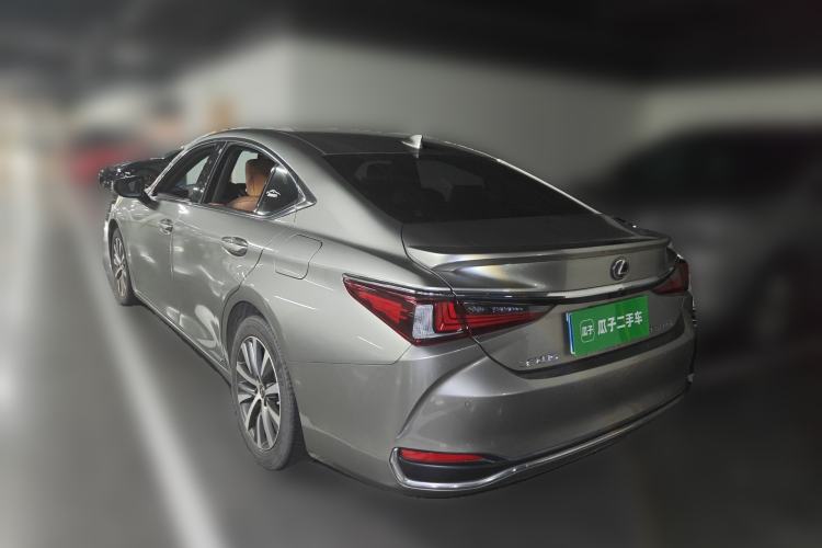 Used Lexus ES 2018 300h Premier Edition China V Standard Exterior 3