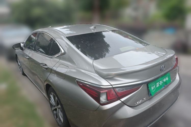Used Lexus ES 2018 300h Premier Edition China VI Standard Exterior 3