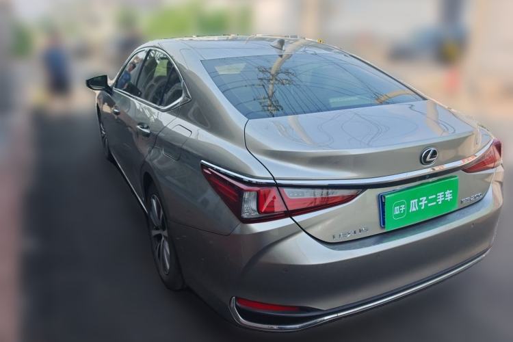 Used Lexus ES 2018 200 Excellence Edition China VI Standard Exterior 3