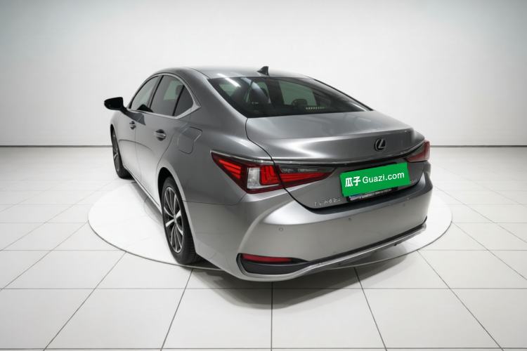 Used Lexus ES 2018 260 Excellence Edition China VI Standard Exterior 3