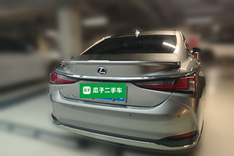 Used Lexus ES 2018 300h Premier Edition China V Standard Exterior 4