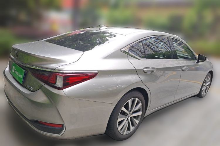 Used Lexus ES 2018 200 Excellence Edition China V Standard Exterior 5