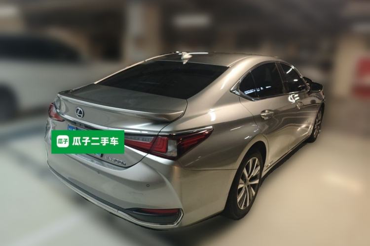 Used Lexus ES 2018 300h Premier Edition China V Standard Exterior 5