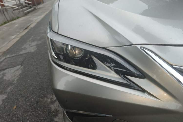Used Lexus ES 2018 300h Premier Edition China VI Standard Exterior 6