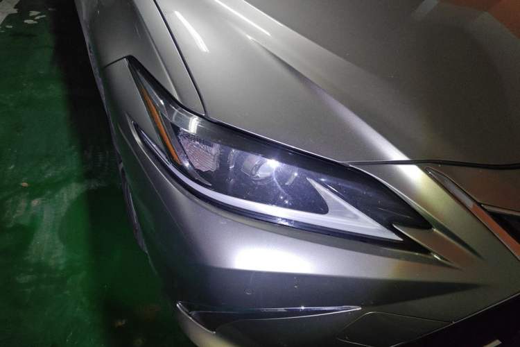 Used Lexus ES 2018 260 Excellence Edition China VI Standard Exterior 6