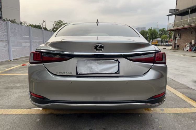 Used Lexus ES 2018 200 Luxury Edition China V Standard Exterior 6