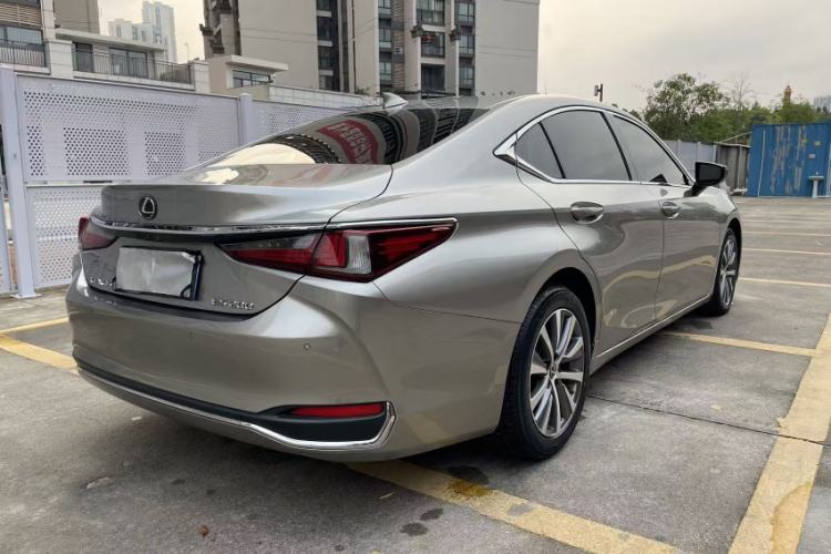 Used Lexus ES 2018 200 Luxury Edition China V Standard Exterior 7