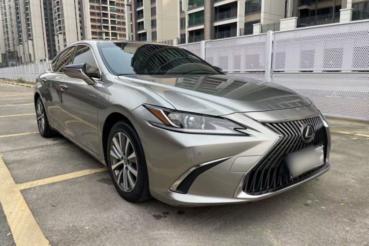 Used Lexus ES 2018 200 Luxury Edition China V Standard Exterior 8