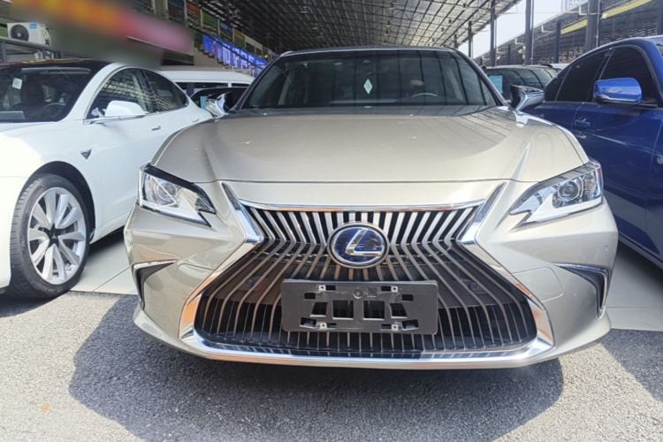 Used Lexus ES 2018 300h Premier Edition China VI Standard Front