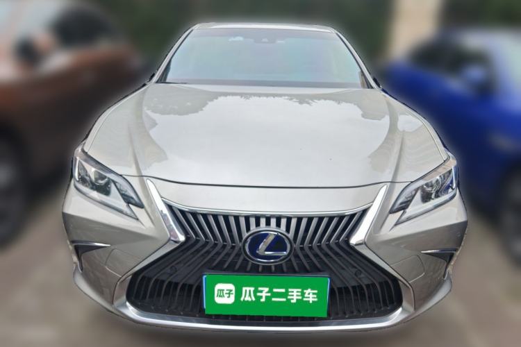 Used Lexus ES 2018 300h Premier Edition China V Standard Front