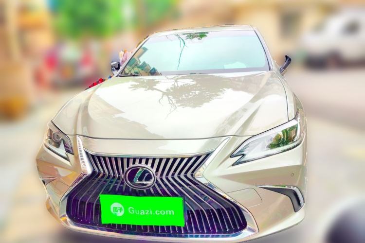 Used Lexus ES 2018 200 Luxury Edition China VI Front