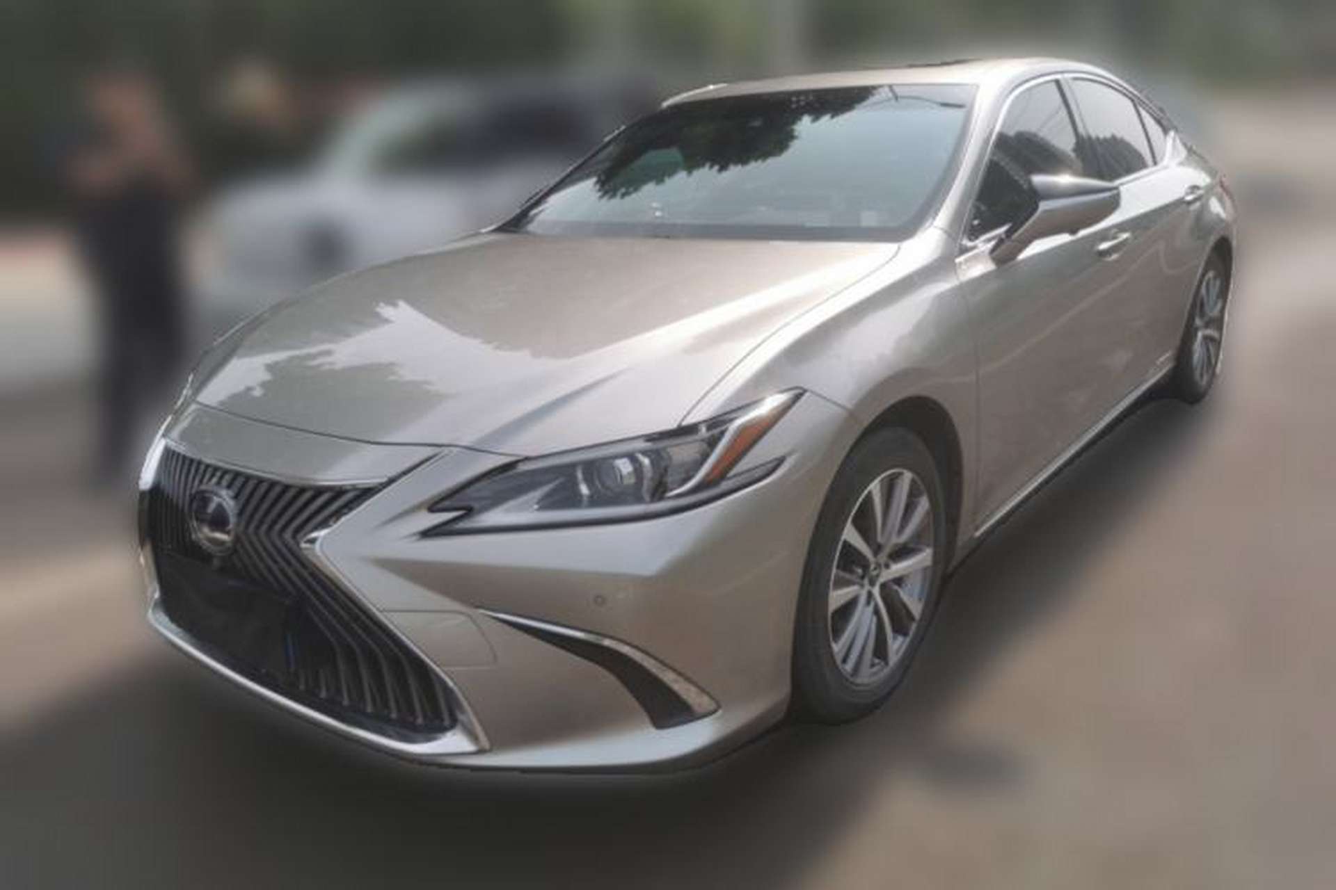 Used Lexus ES 2018 300h Premier Edition China VI Standard Front Left 45 Deg
