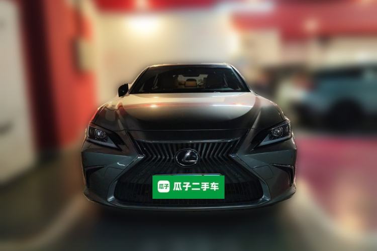 Used Lexus ES 2018 260 Excellence Edition China V Standard Front