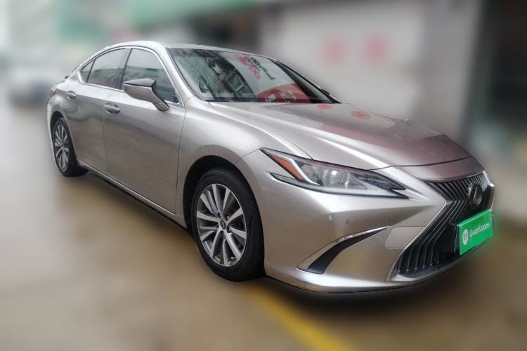 Used Lexus ES 2018 200 Excellence Edition China V Standard Front Right 45 Deg