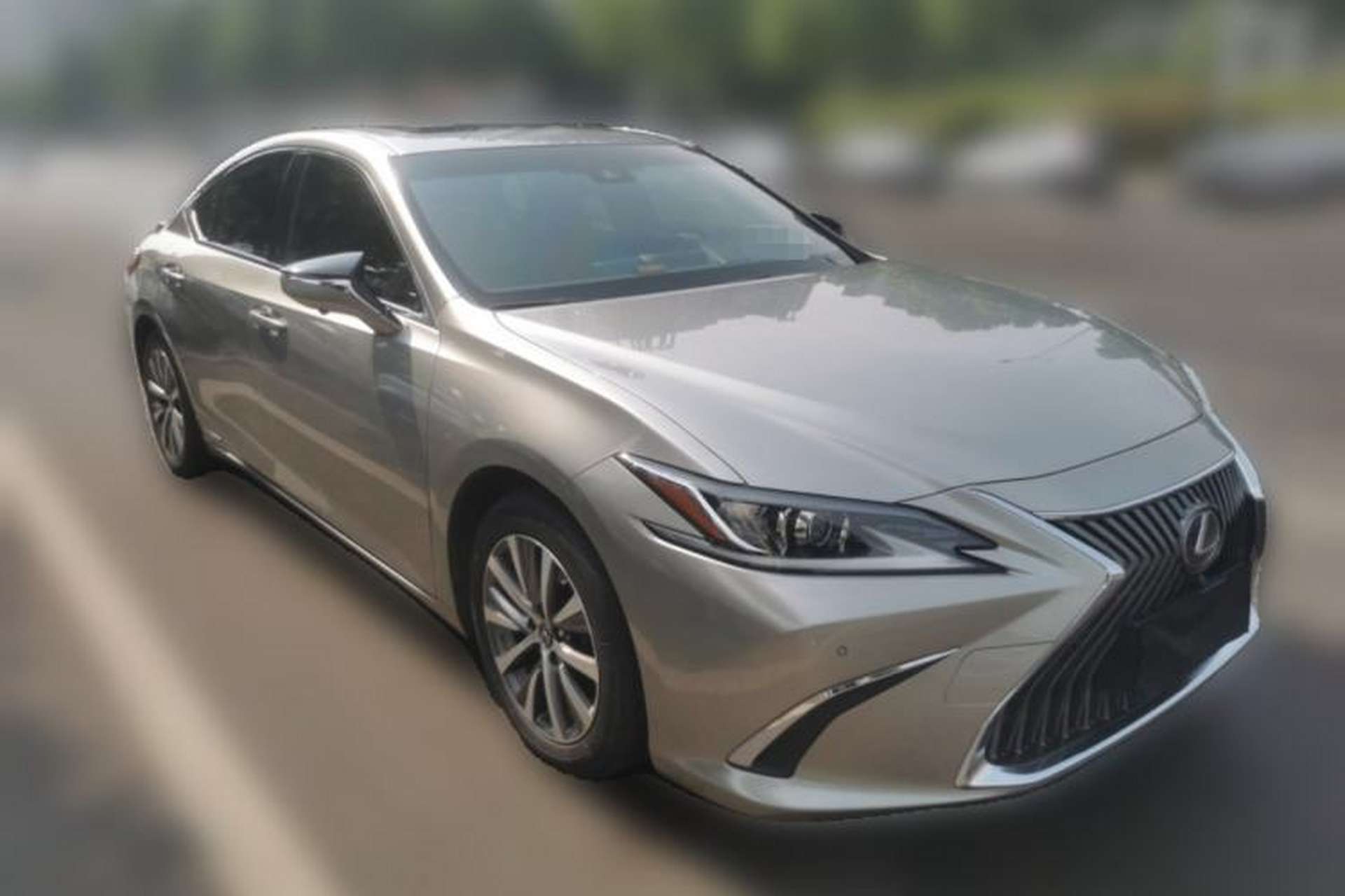 Used Lexus ES 2018 300h Premier Edition China VI Standard Front Right 45 Deg