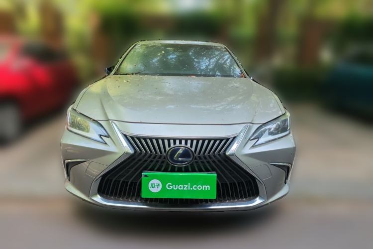 Used Lexus ES 2018 300h Premier Edition China V Standard Front
