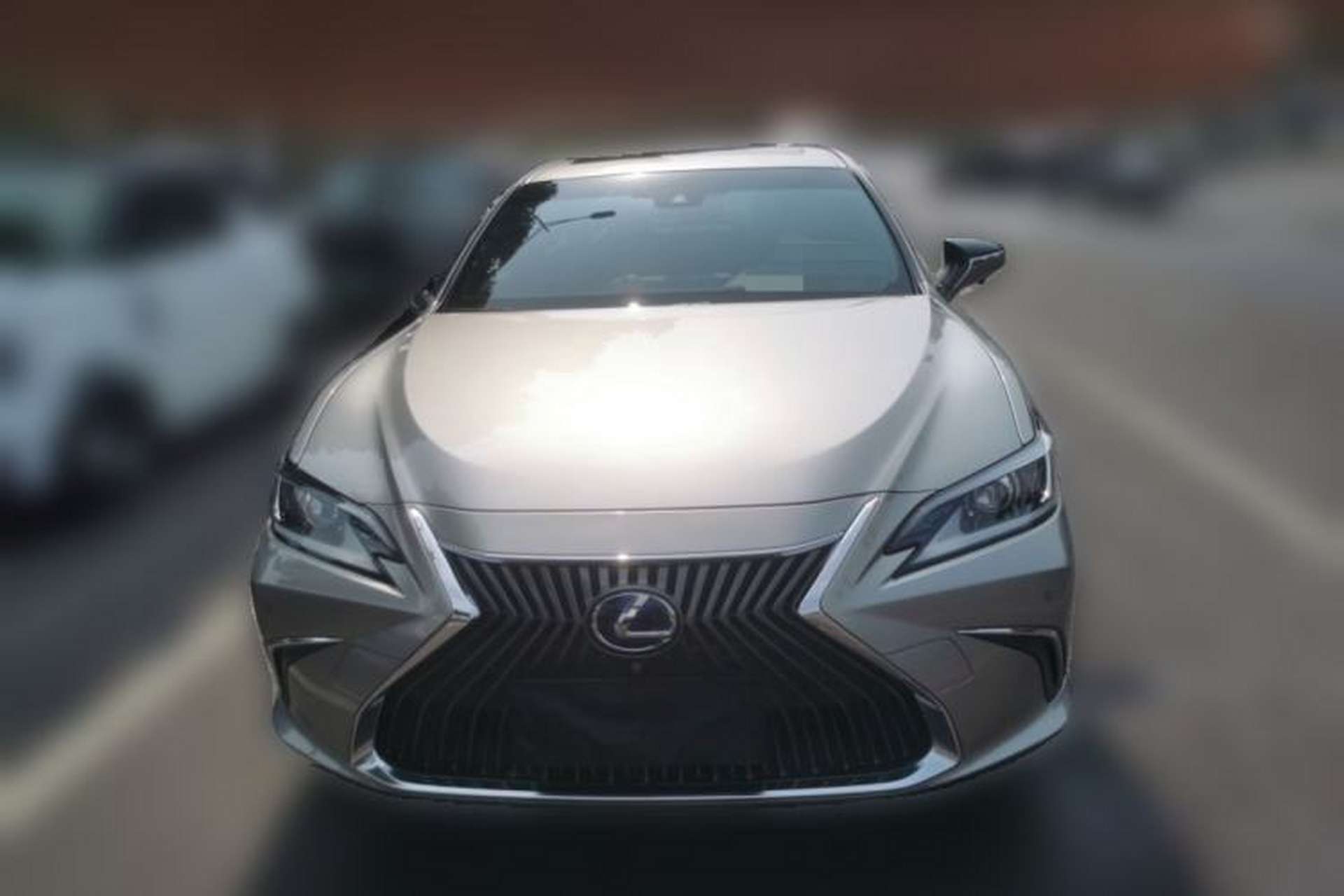 Used Lexus ES 2018 300h Premier Edition China VI Standard Front