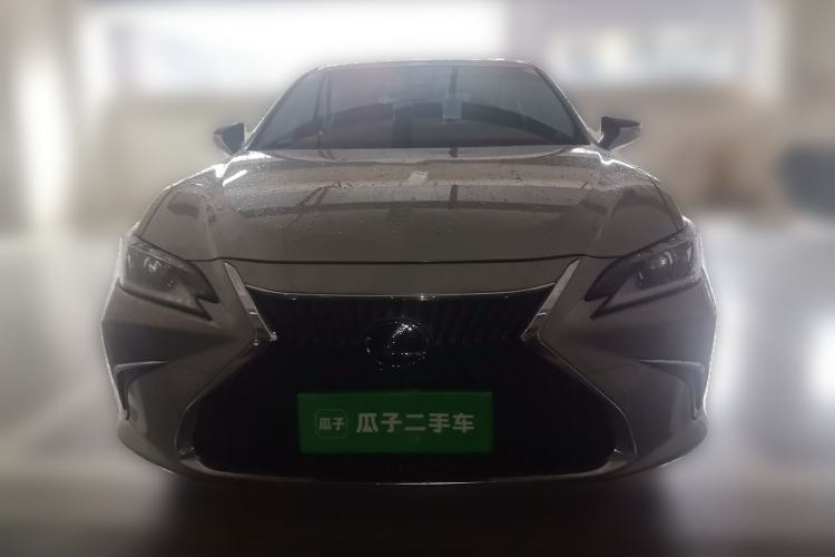 Used Lexus ES 2018 260 Excellence Edition China V Standard Front