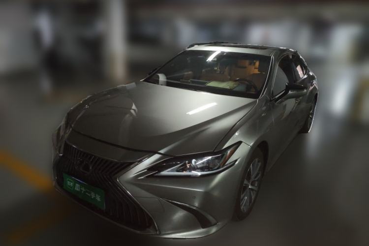 Used Lexus ES 2018 200 Excellence Edition China V Standard Guazi used car, China used car export, Used car for sale, Used Lexus cars, Cheapest cars for sale