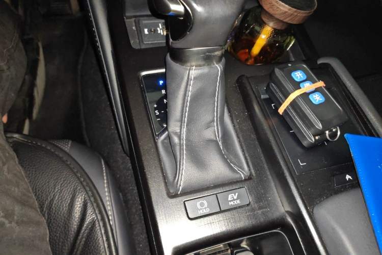 Used Lexus ES 2018 300h Premier Edition China V Standard Gear Lever