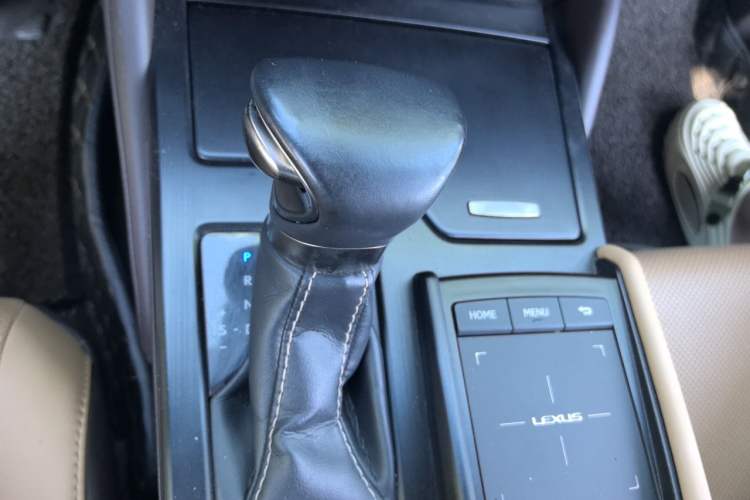 Used Lexus ES 2018 200 Excellence Edition China V Standard Gear Lever