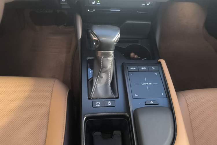 Used Lexus ES 2018 200 Excellence Edition China V Standard Gear Lever