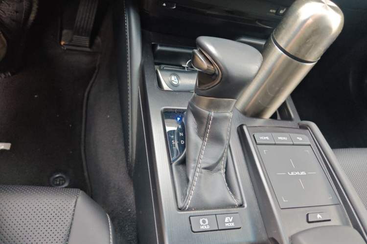 Used Lexus ES 2018 300h Premier Edition China V Standard Gear Lever
