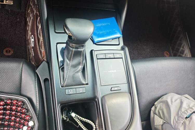 Used Lexus ES 2018 200 Excellence Edition China V Standard Gear Lever