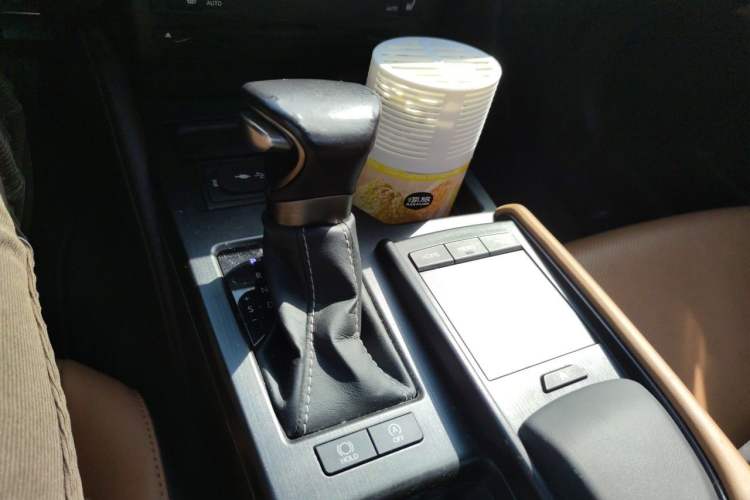 Used Lexus ES 2018 200 Excellence Edition China V Standard Gear Lever