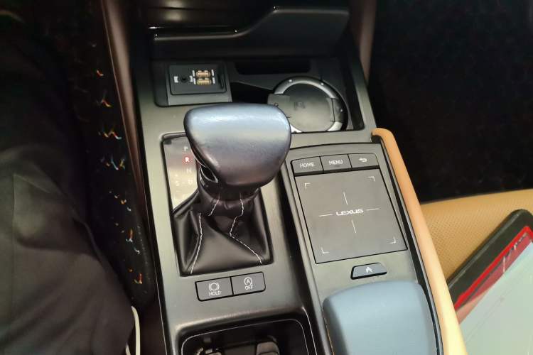 Used Lexus ES 2018 200 Luxury Edition China V Standard Gear Lever