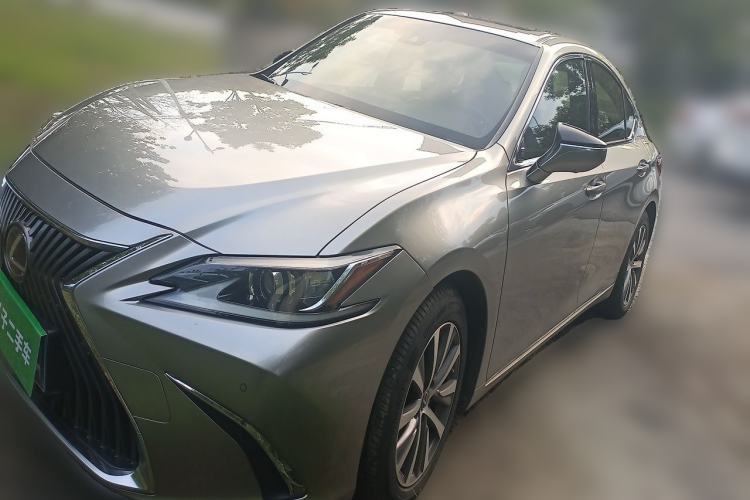 Used Lexus ES 2018 200 Excellence Edition China V Standard Guazi used car, China used car export, Used car for sale, Used  cars, Cheapest cars for sale
