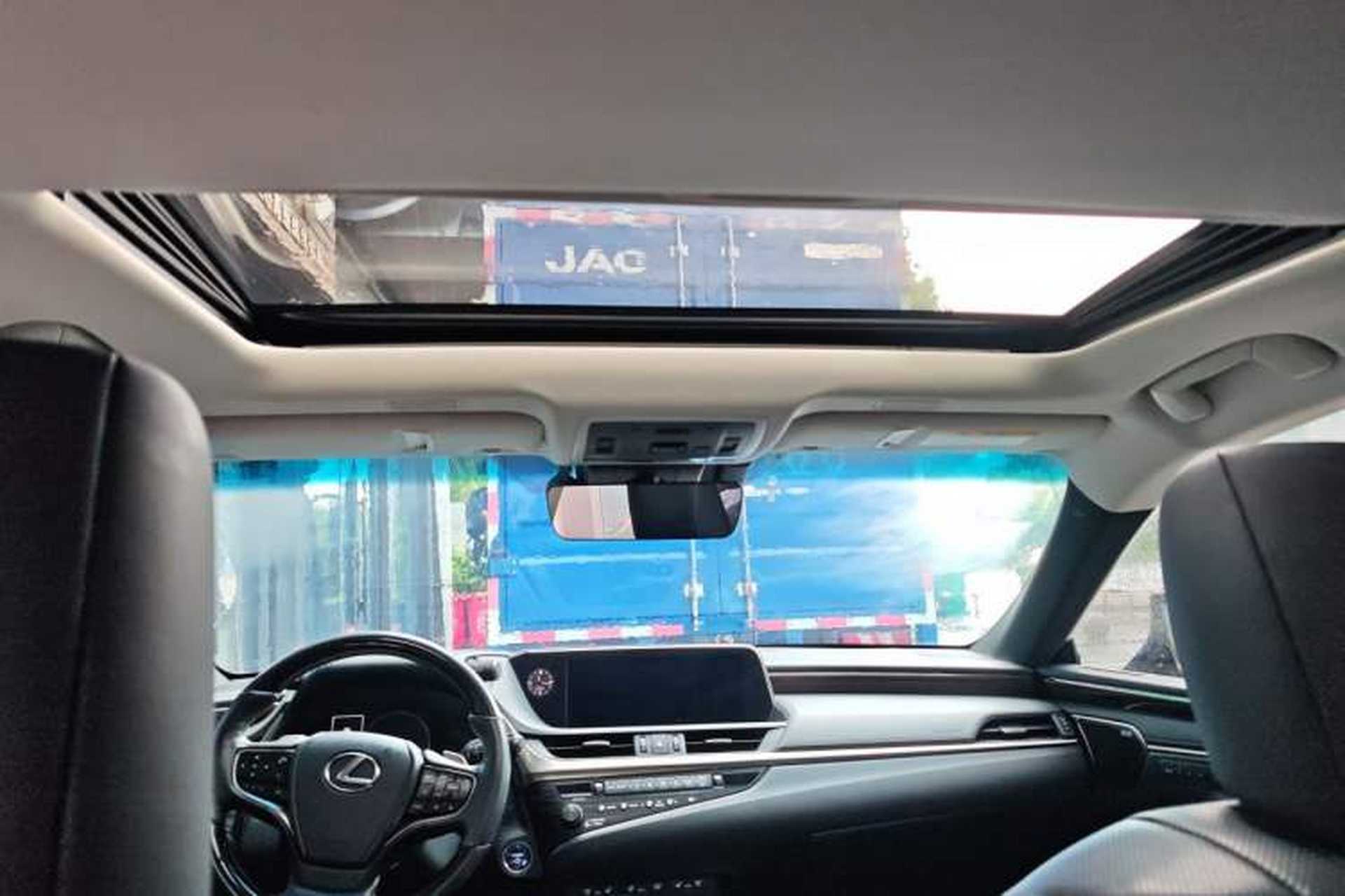 Used Lexus ES 2018 300h Executive Version China V Standard Headliner